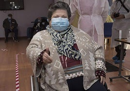 Josefa Martínez, en su residencia de San Pedro del Pinatar, el día que recibió la primera vacuna contra la covid.