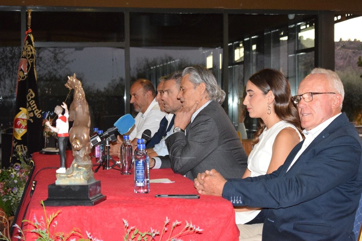 Imágenes de la presentación de los cargos del Bando de los Caballos del Vino de Caravaca