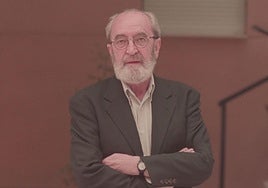 En Murcia. El poeta y académico Ángel González en una visita a Murcia en elaño 2000.