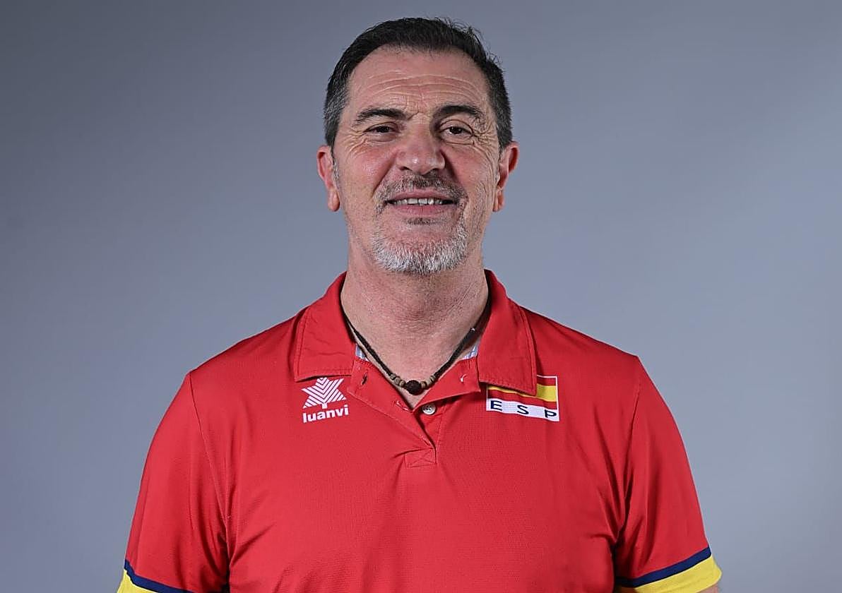 Pascual Saurín, seleccionador femenino de voleibol.