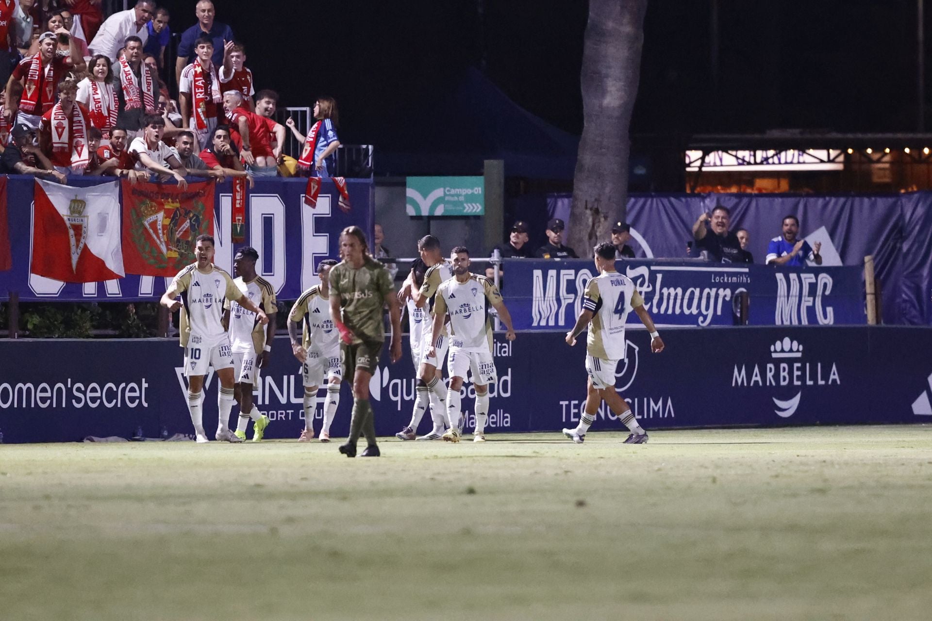 La derrota del Real Murcia en Marbella, en imágenes