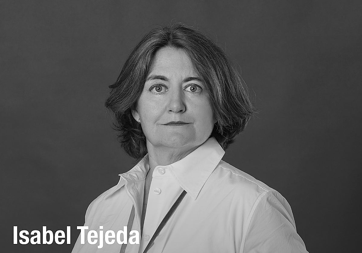 Isabel Tejeda es catedrática de Bellas Artes de la Universidad de Murcia, comisaria y crítica de arte.