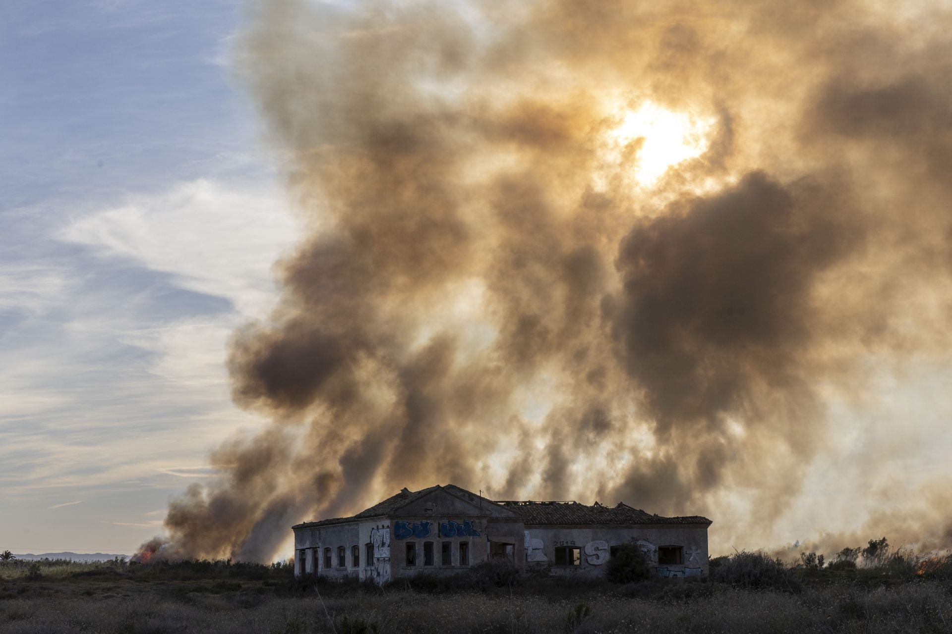 El incendio forestal del Carmolí, en imágenes
