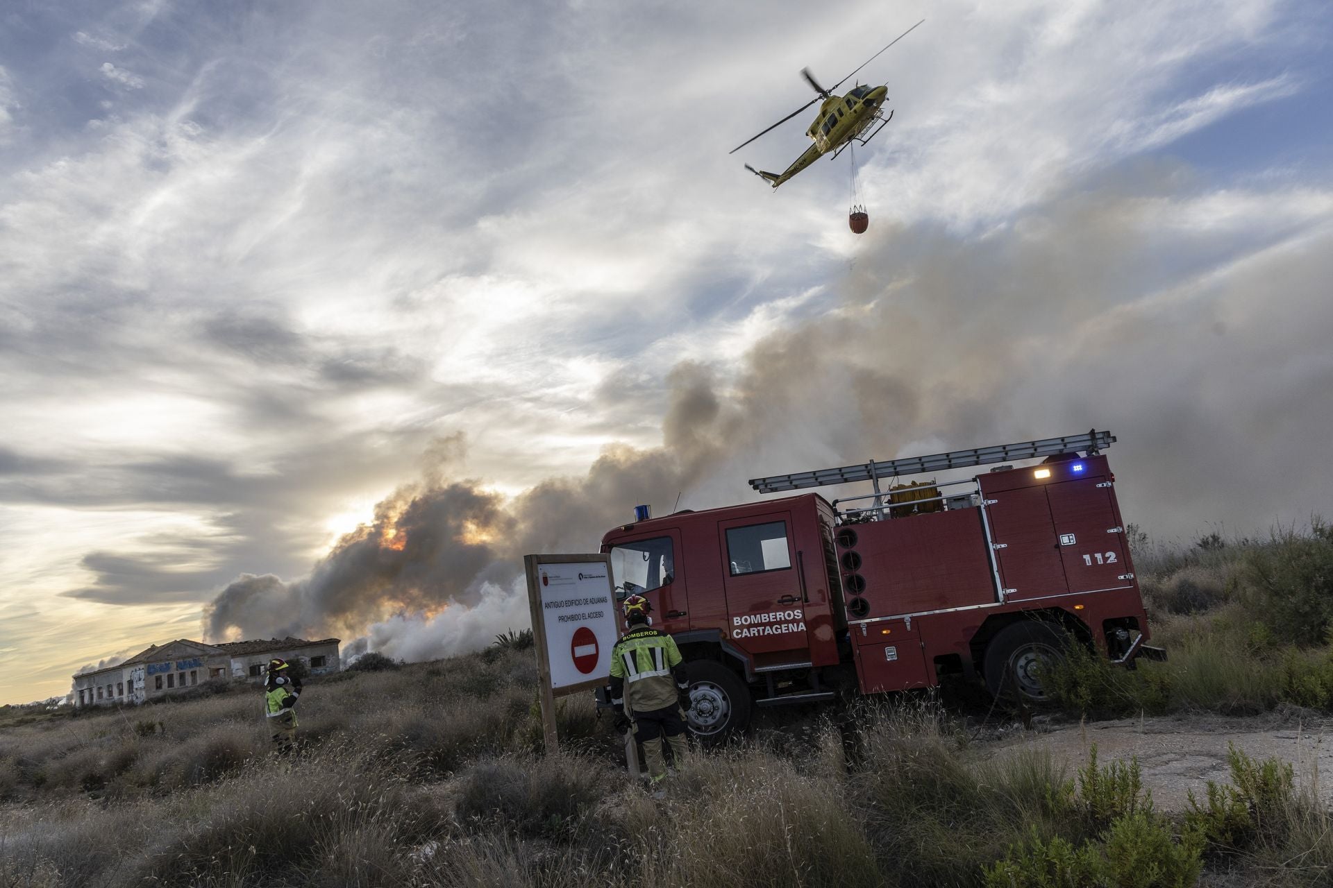 El incendio forestal del Carmolí, en imágenes