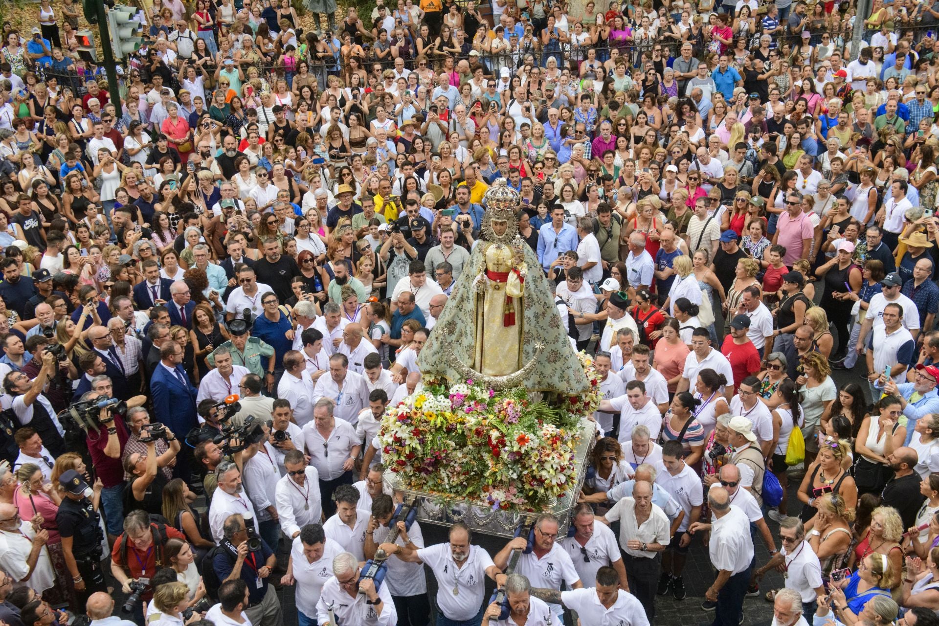 Las imágenes del recibimiento en Murcia a la Virgen de la Fuensanta