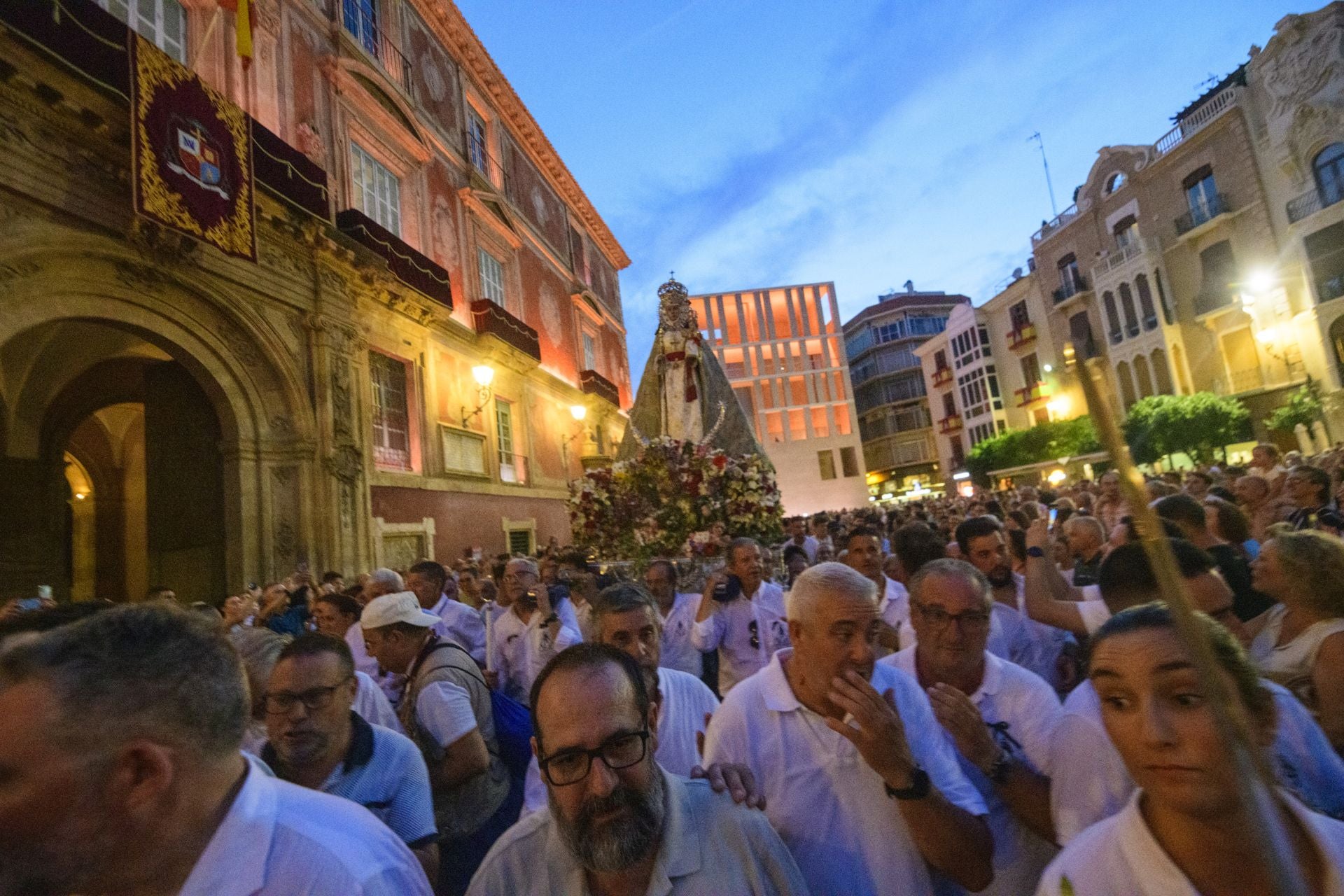 Las imágenes del recibimiento en Murcia a la Virgen de la Fuensanta