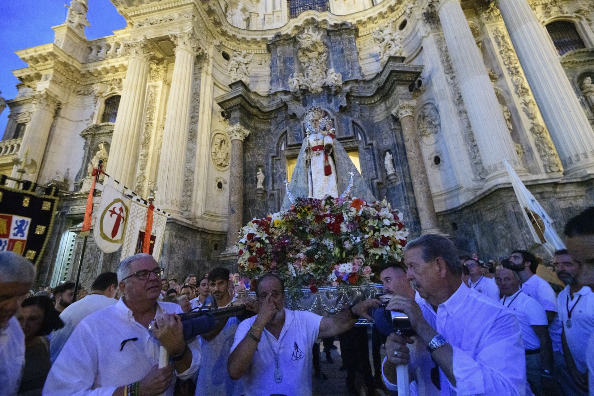 Las imágenes del recibimiento en Murcia a la Virgen de la Fuensanta