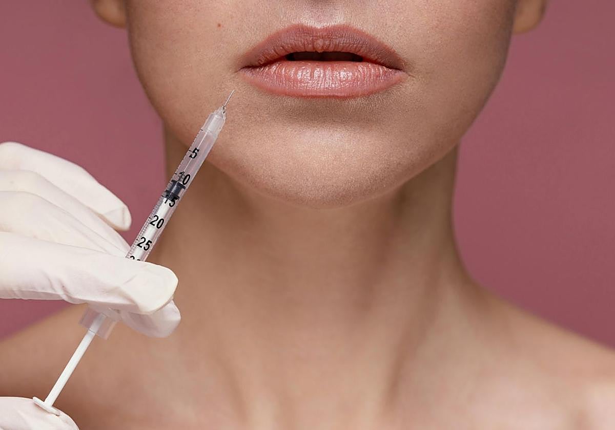 Baja laboral por cirugía estética: así puedes ausentarte del trabajo y cobrar esos días.