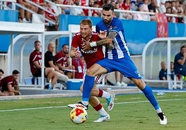 El Lorca Deportiva, durante la pretemporada, contra el Real Murcia.