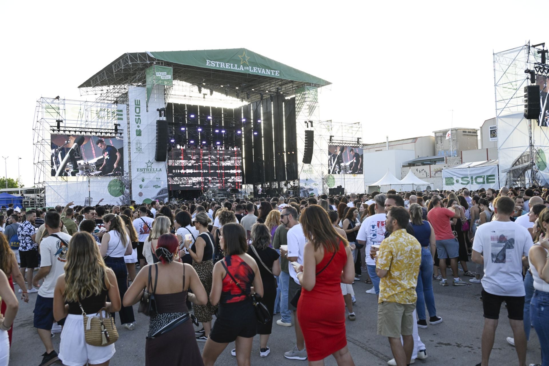 El ambiente en el B-Side de Molina de Segura, en imágenes