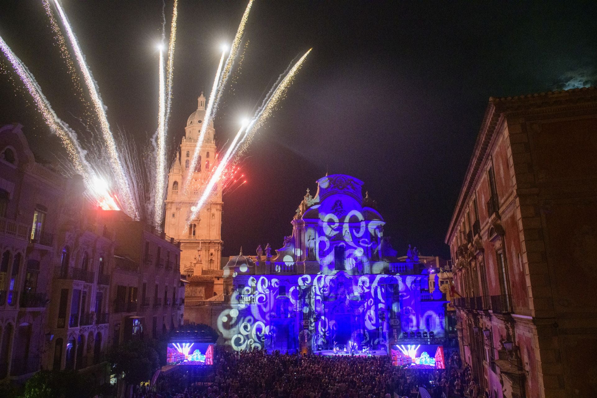 Las imágenes del pregón de Viva Suecia en Murcia