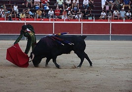 El riojano Donaire, ayer, en la cuarta novillada de Calasparra.