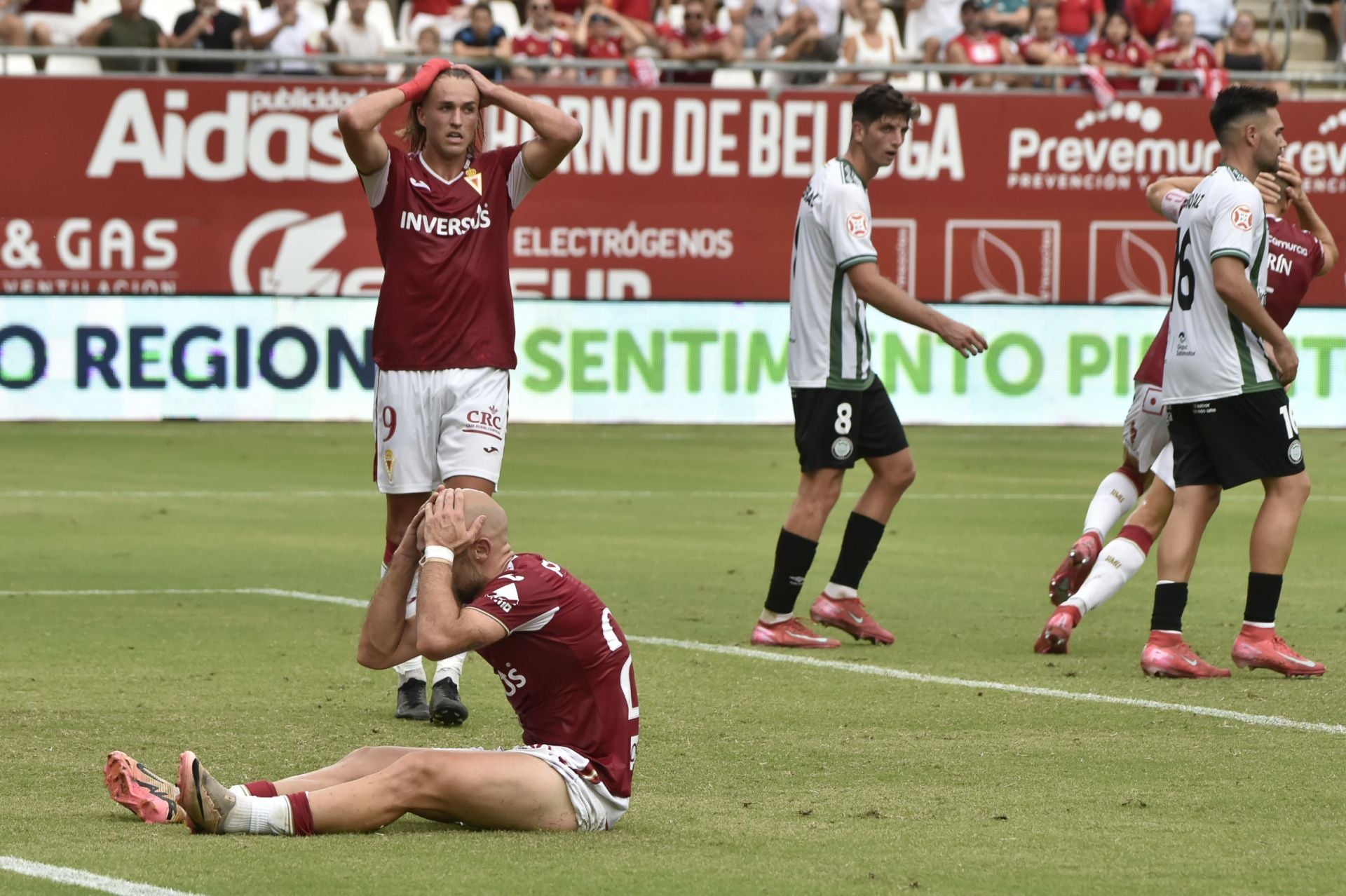 Las imágenes del Real Murcia-Torremolinos (1-0)