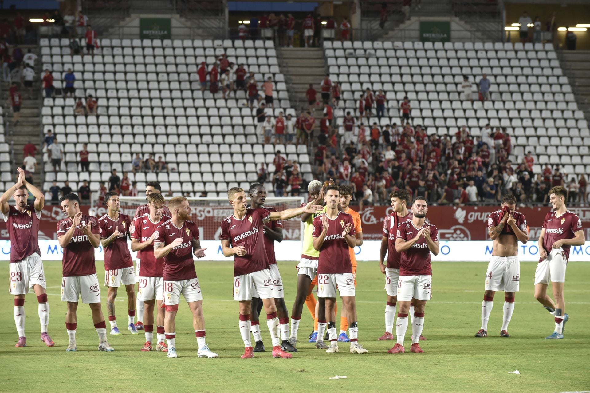 Las imágenes del Real Murcia-Torremolinos (1-0)