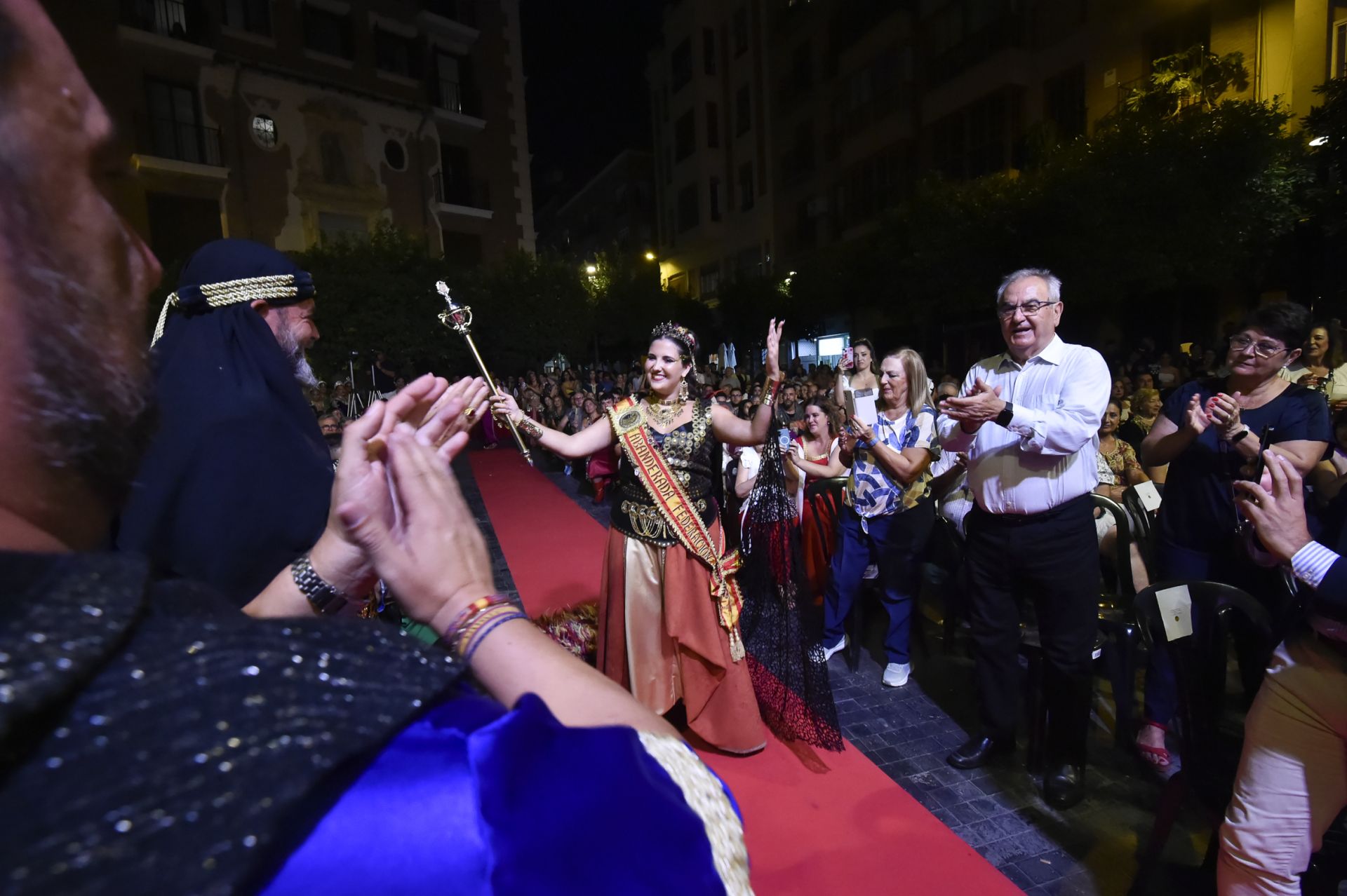 Recepción de las Abanderadas de Moros y Cristianos de Murcia, en imágenes