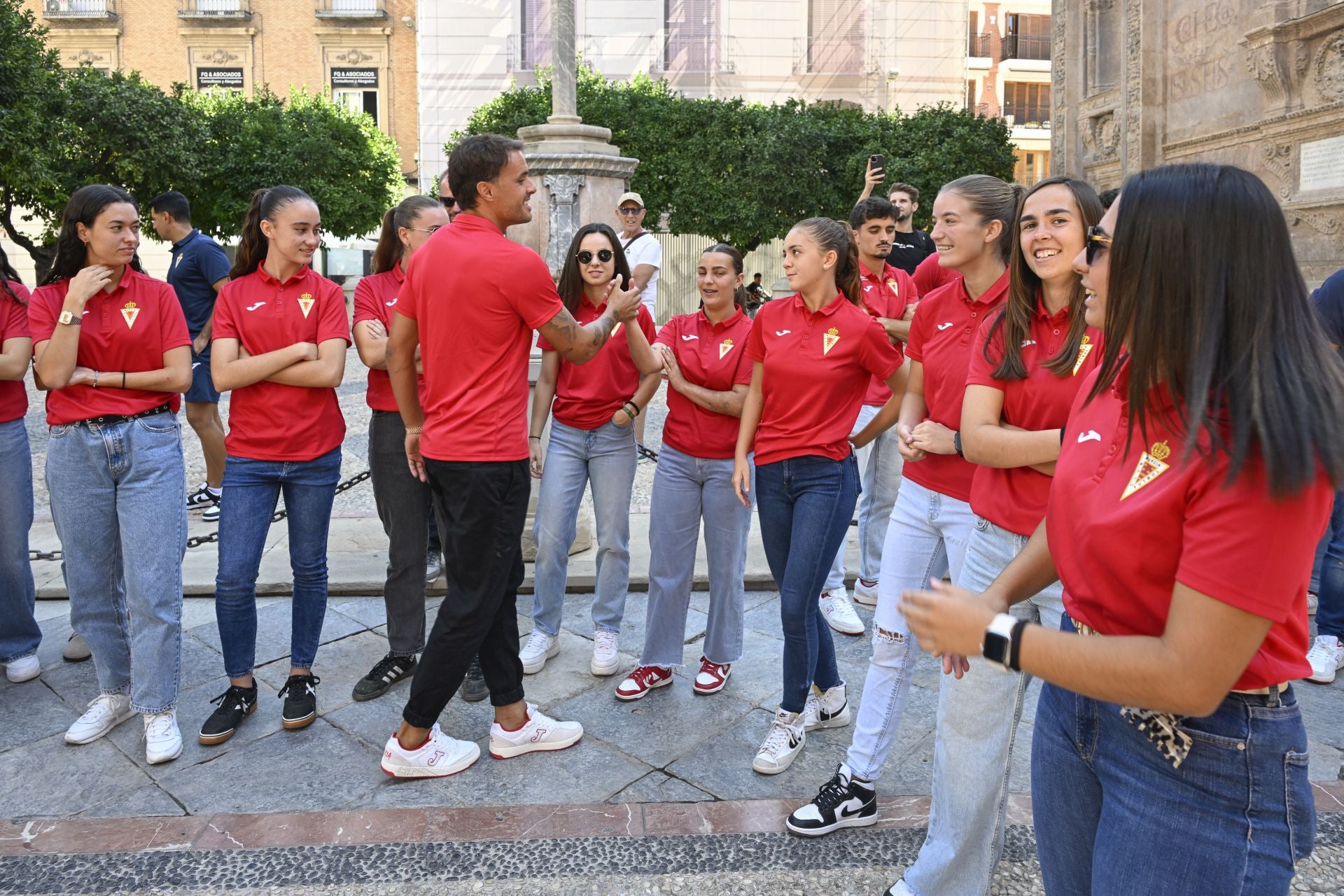 En imágenes, la ofrenda del Real Murcia a La Fuensanta
