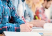 Suspensos, bajas o matrículas anuladas: los motivos por los que pueden exigirte devolver la beca MEC