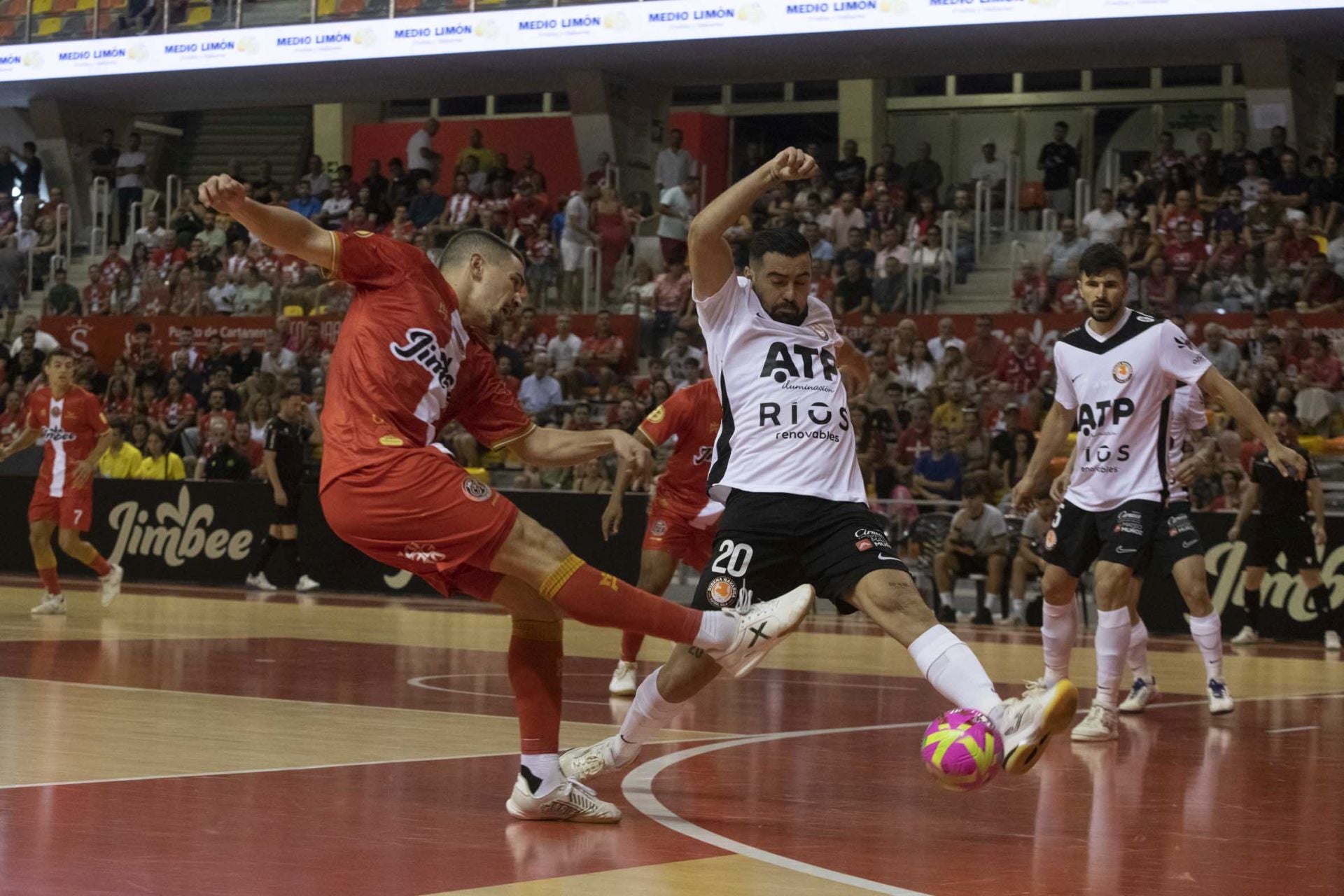 Las imágenes del Jimbee-Ribera Navarra (8-2)