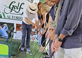 En los cursos de septiembre de la Territorial ya están apuntados Francisco Javier (1º por la d.) y su amigo José Enrique tras un inicial contacto hace unos meses en Golf Altorreal.