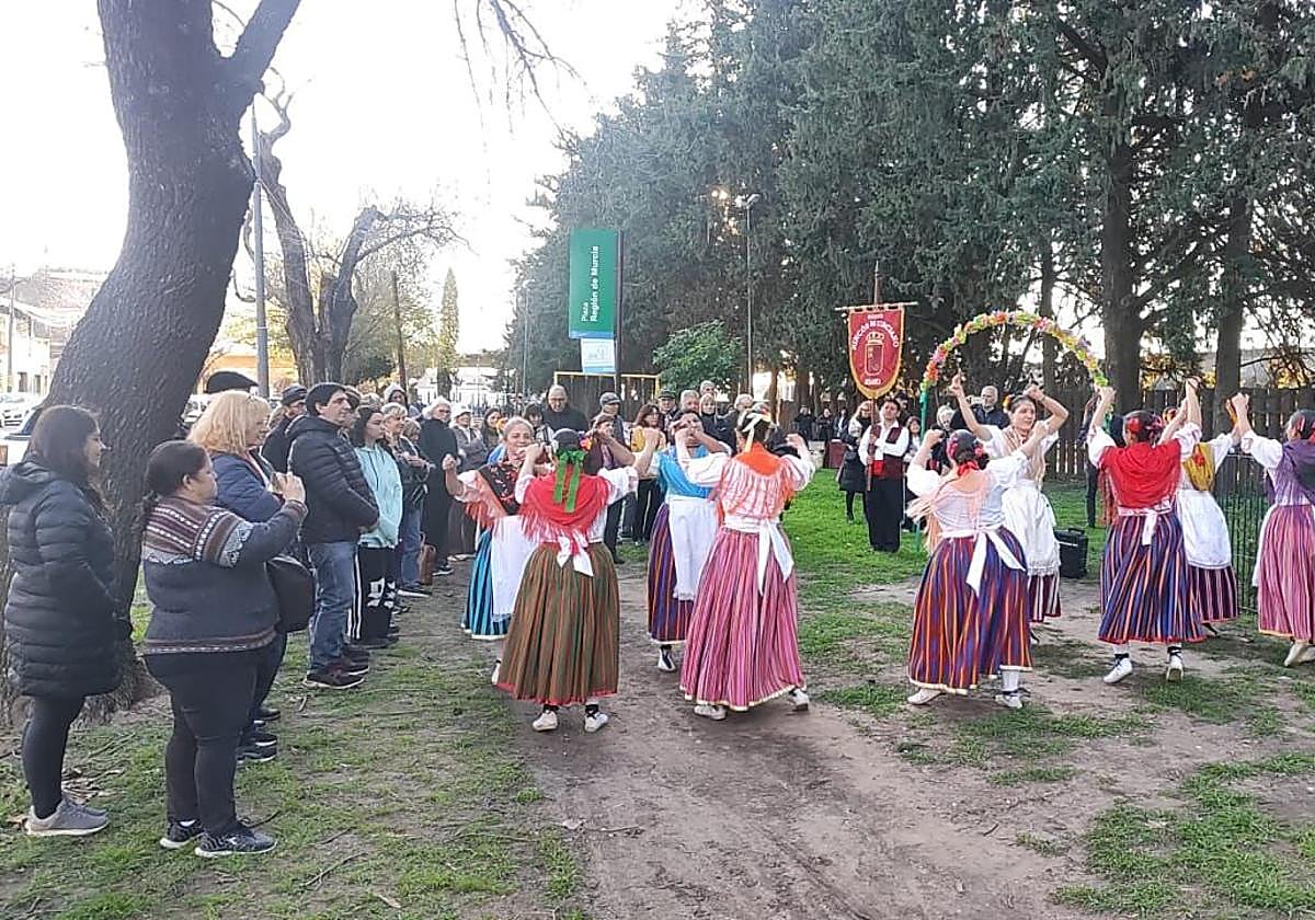 Los murcianos emigrados a Argentina celebran su particular Romería de la Fuensanta.