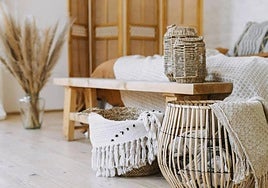 Imagen de archivo de una habitación con varios muebles.