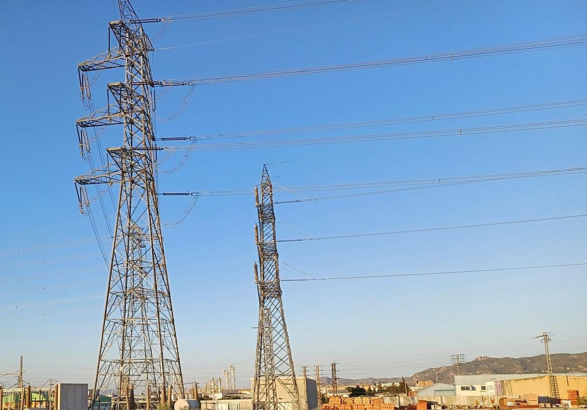 Tendido eléctrico en la Región de Murcia