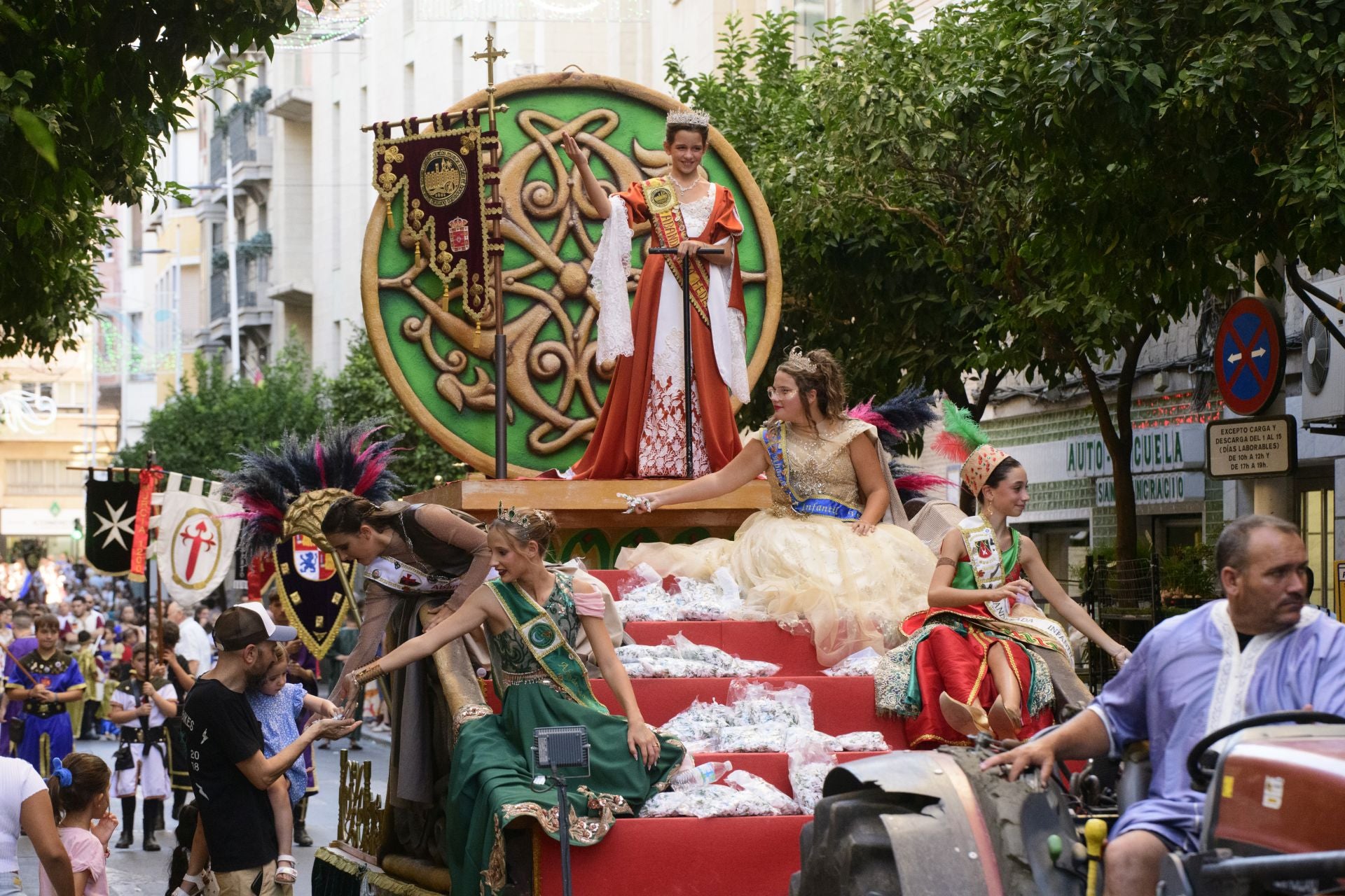 Desfile intantil de Moros y Cristianos en Murcia, en imágenes