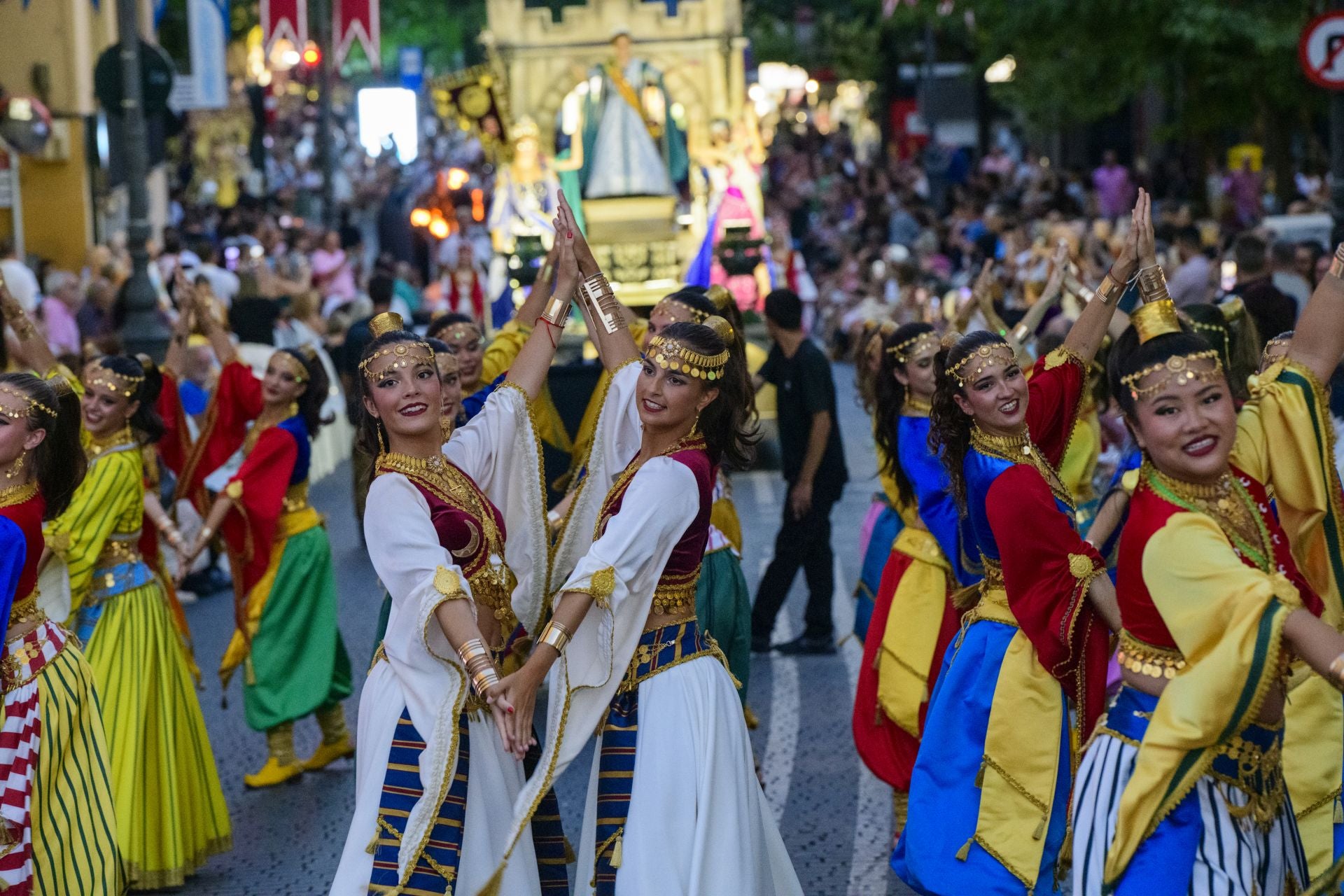 El Gran Desfile de Moros y Cristianos de Murcia, en imágenes
