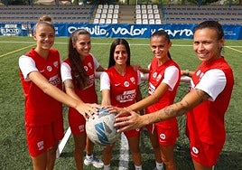 Talento regional. Carla Castiñeyras, Judith, Patri,Vega y Yannel Correa, en la mañana del lunes, tras la sesión en el José Kubala.
