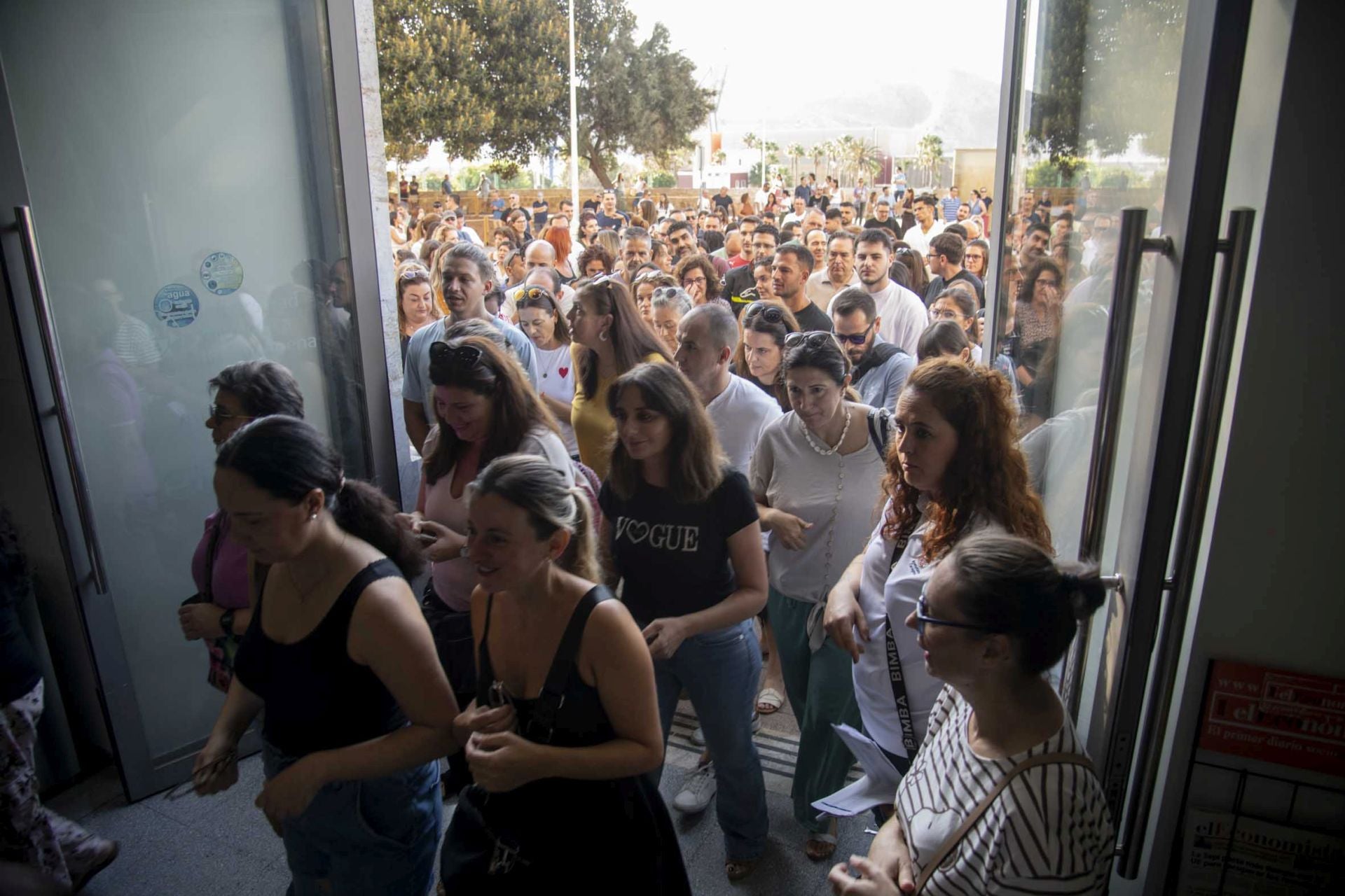 Más de 2.700 opositores optan a un centenar de plazas en Cartagena