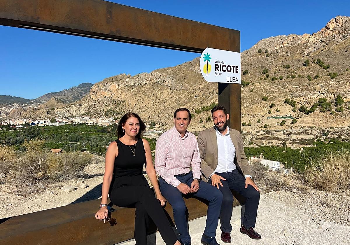 Lourdes González, Víctor Manuel López y Juan Francisco Martínez.