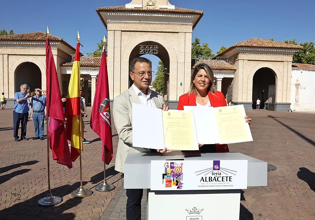 Manuel Serrano y Noelia Arroyo, ayer en Albacete.