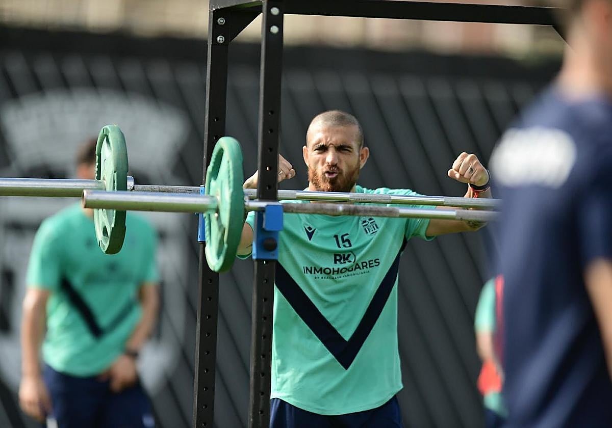Fran Vélez, en el entrenamiento de ayer.