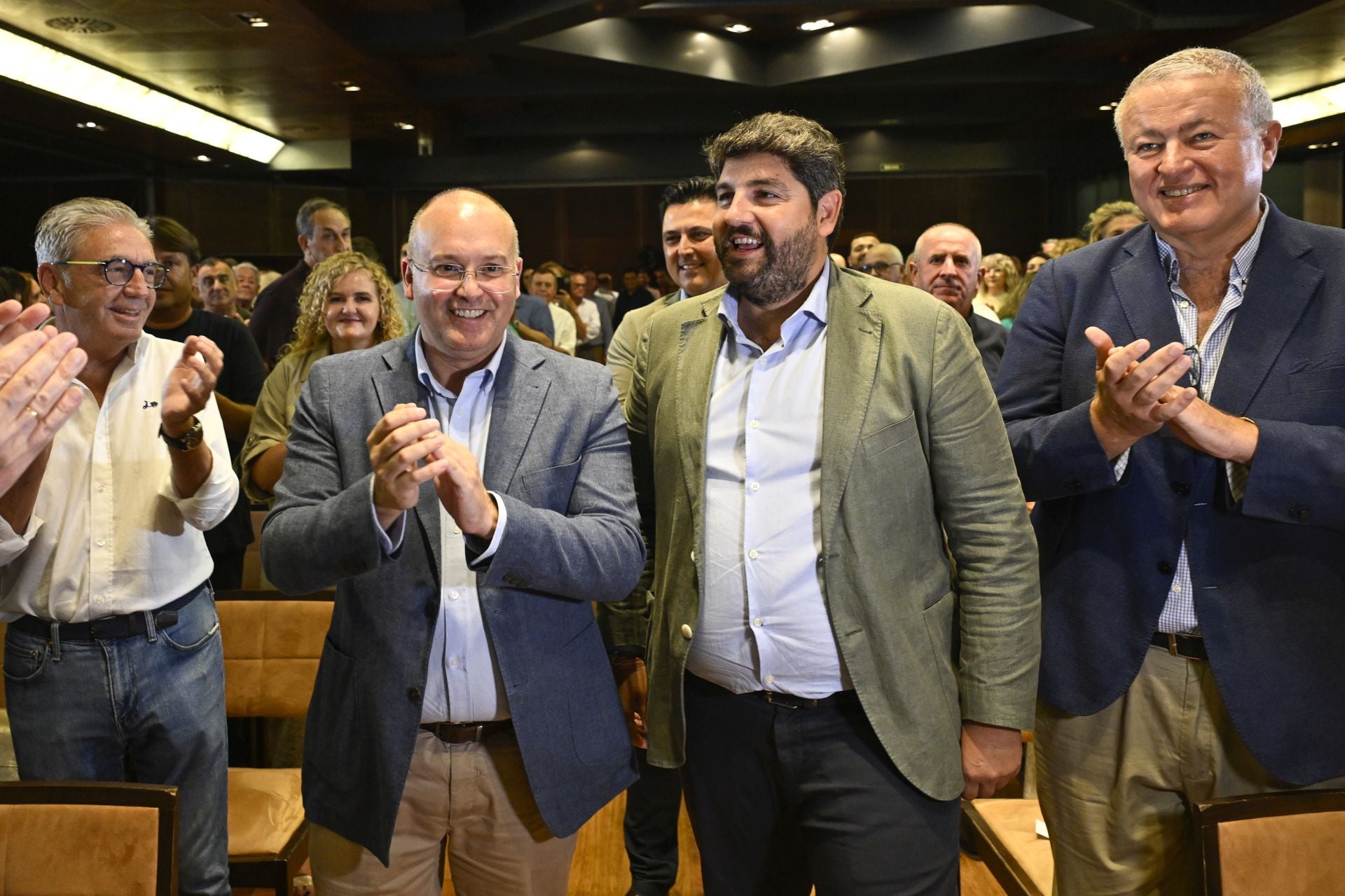 Las imágenes de la junta directiva del PP en Murcia