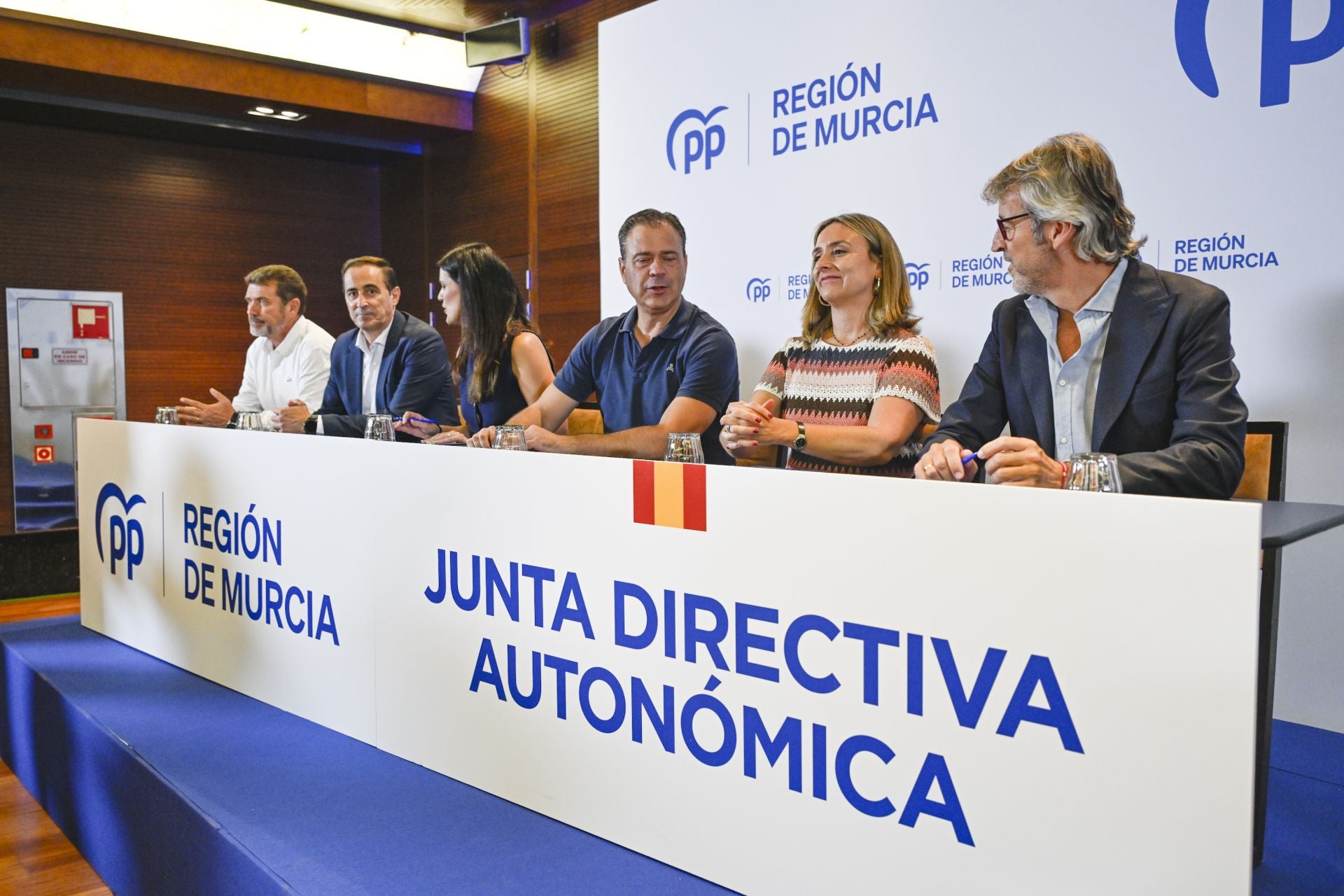Las imágenes de la junta directiva del PP en Murcia