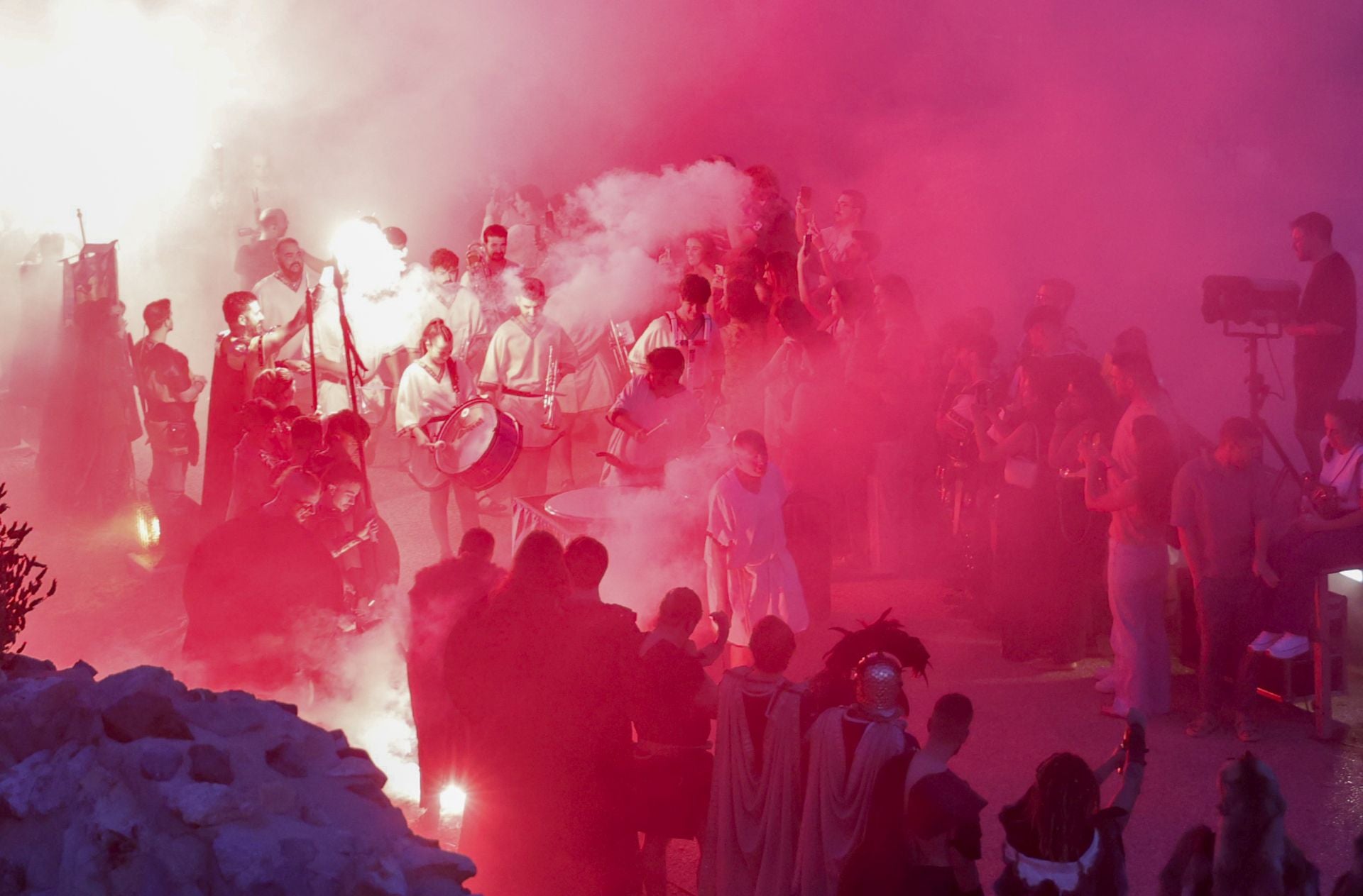 En imágenes, pregón e inicio de las Fiestas de Carthagineses y Romanos