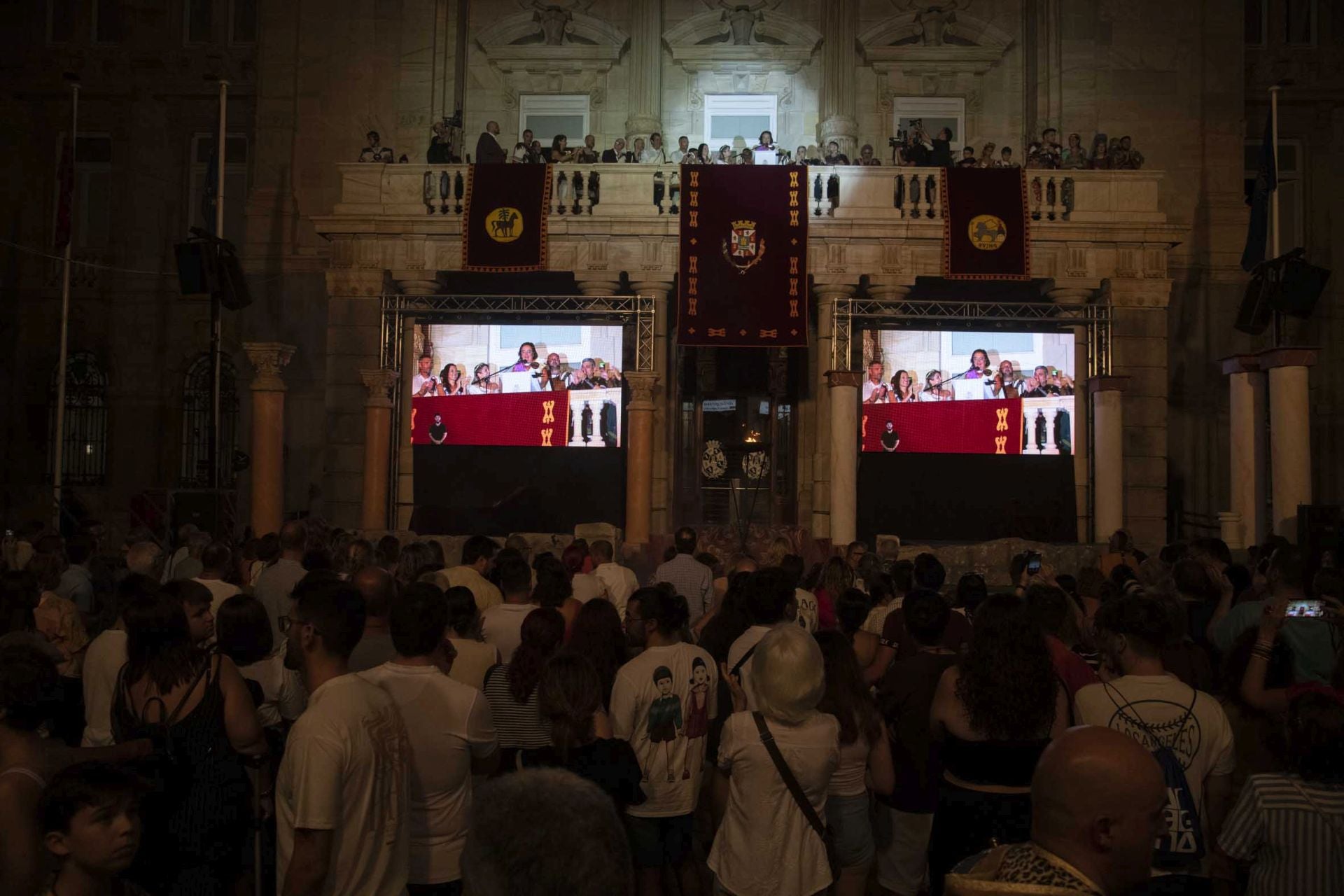 En imágenes, pregón e inicio de las Fiestas de Carthagineses y Romanos