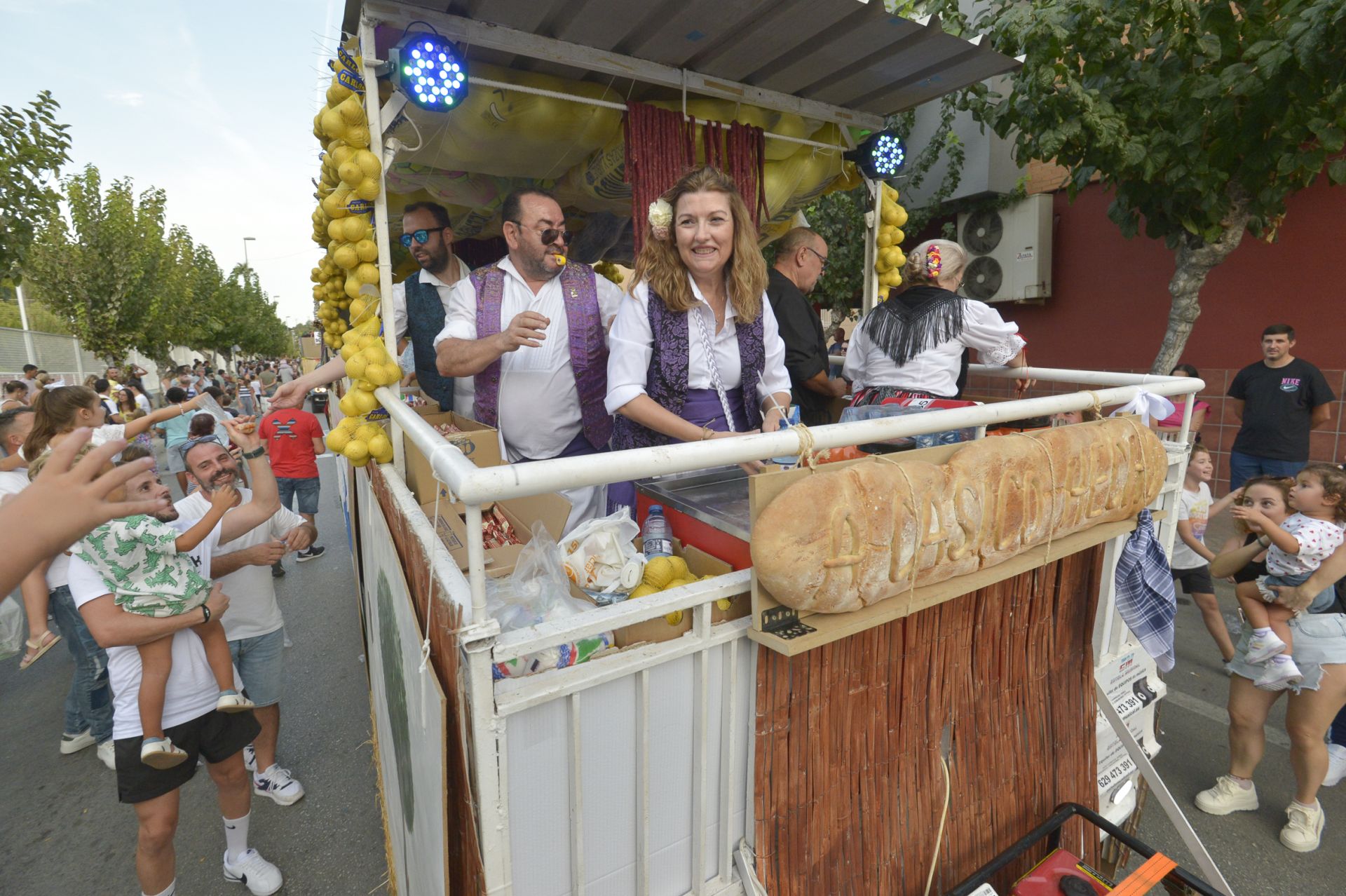 En imágenes, desfile de las carrozas de Molina de Segura