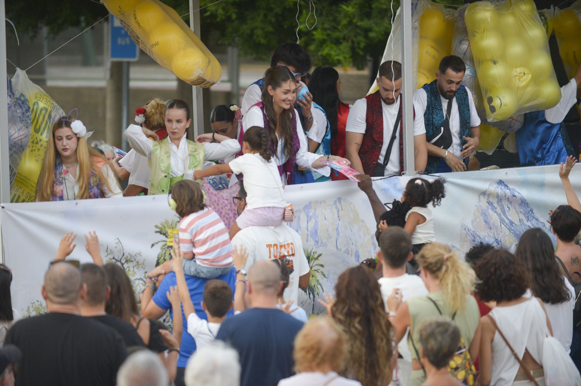 En imágenes, desfile de las carrozas de Molina de Segura