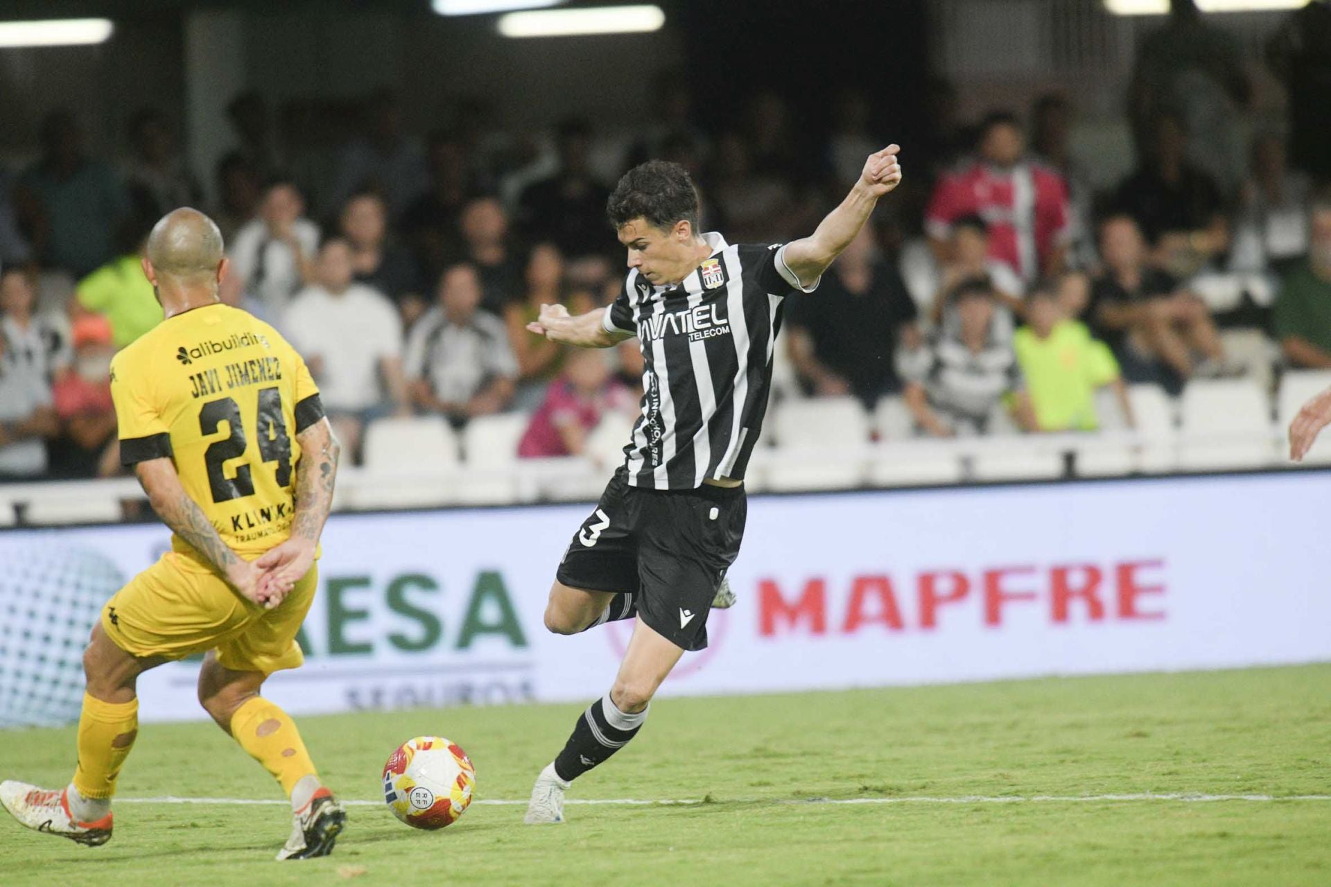 Pablo de Blasis regala la victoria al FC Cartagena en el último minuto, en imágenes