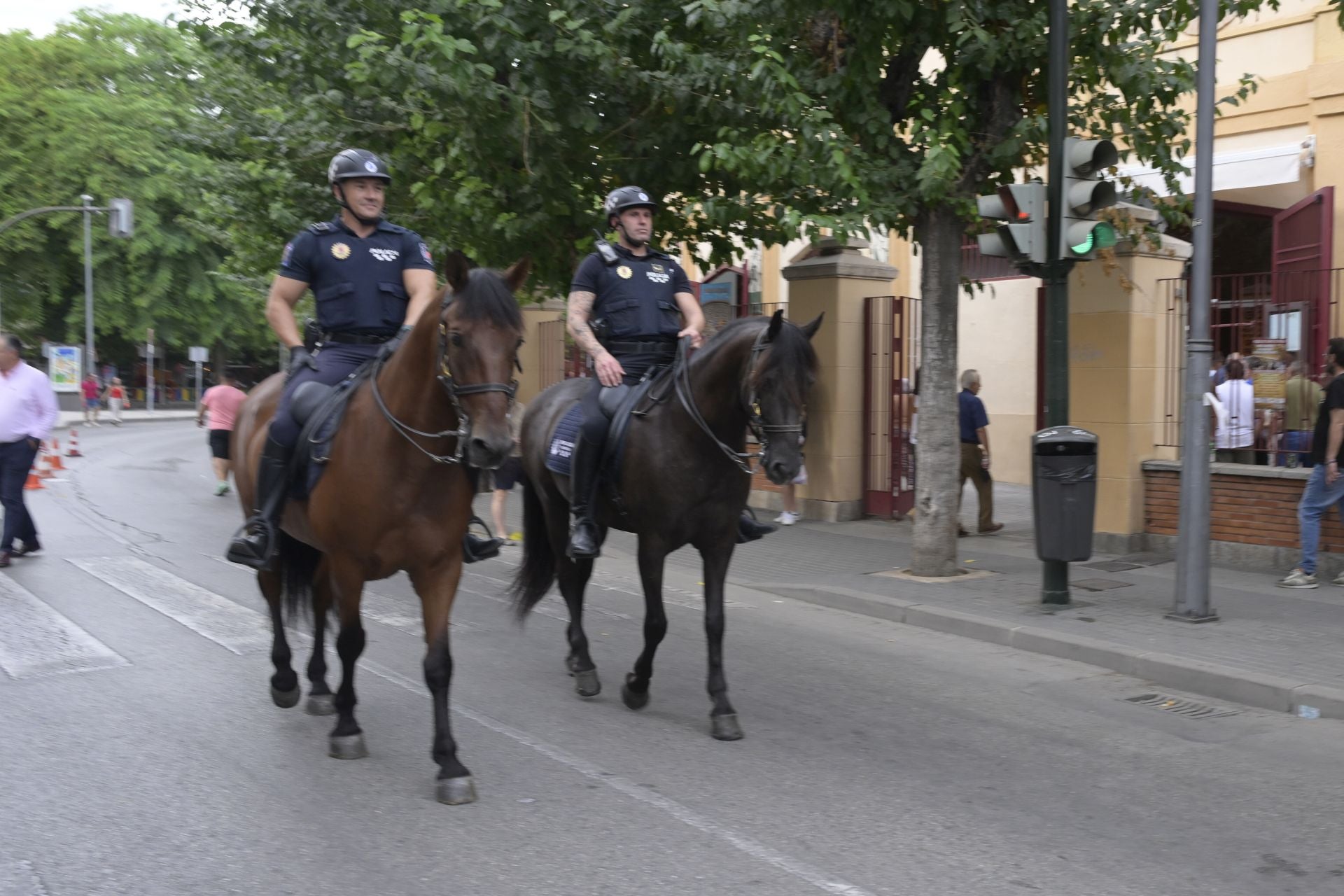 Ambiente de la corrida de rejones, en imágenes