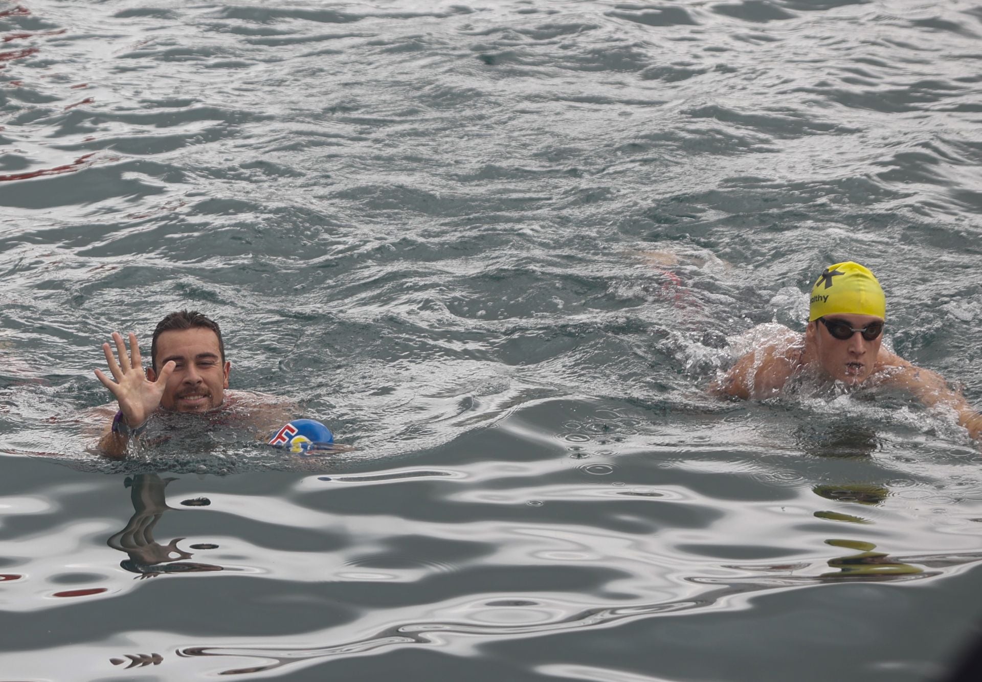 La despedida de Alberto Martínez en la 32ª Travesía a Nado del Puerto de Cartagena, en imágenes