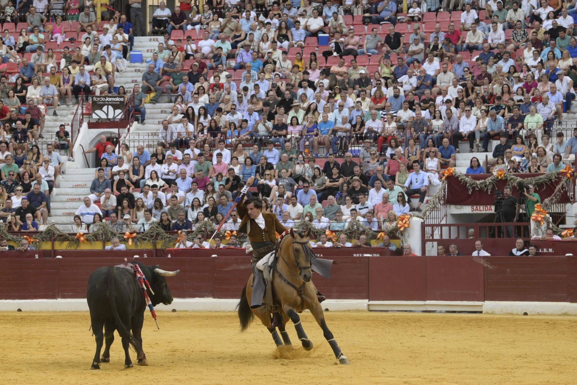 Las imágenes de la corrida de rejones de la Feria de Taurina de Murcia