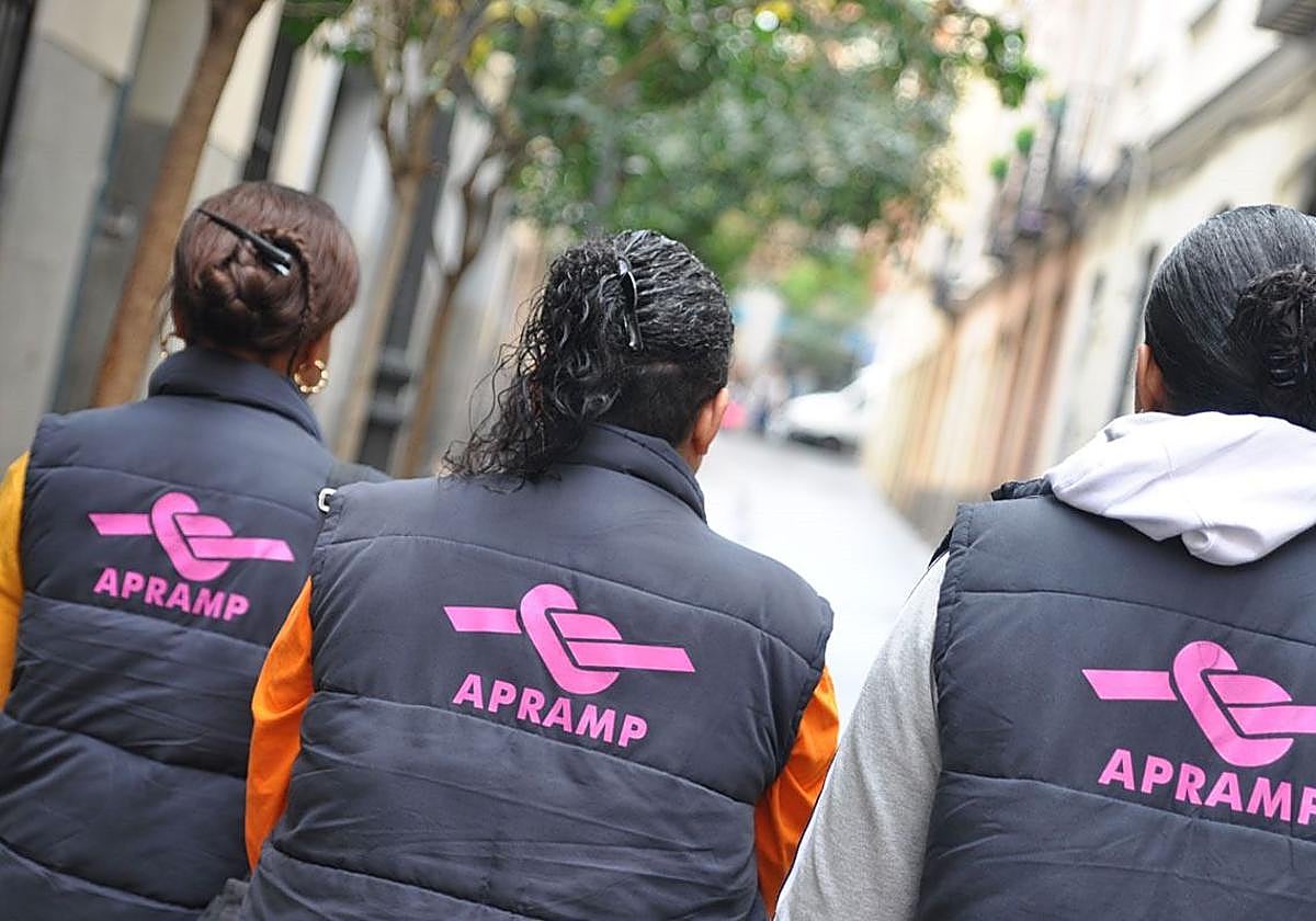 Trabajadoras de la unidad móvil de ayuda a las víctimas de Apramp.