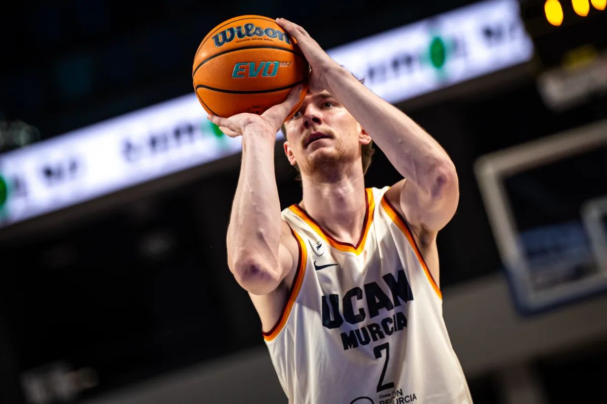 En imágenes, el partido del UCAM frente al Elan Chalon