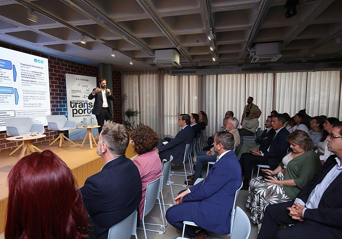 En imágenes, la VIII Jornada Sectorial del Transporte de la Región