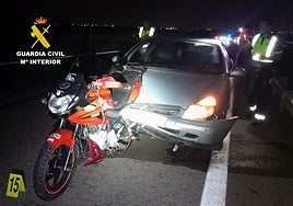 El coche y la moto accidentados