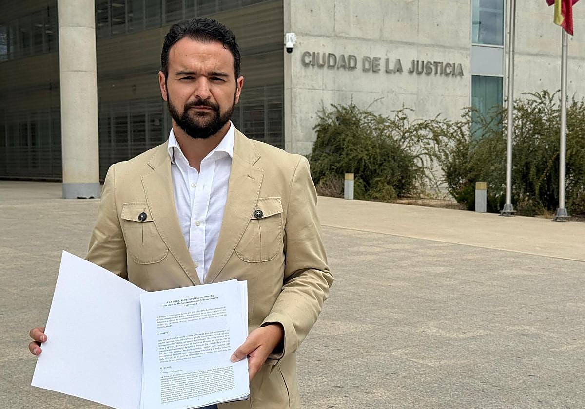 Joaquín Zapata, ayer en la Ciudad de la Justicia de Murcia.