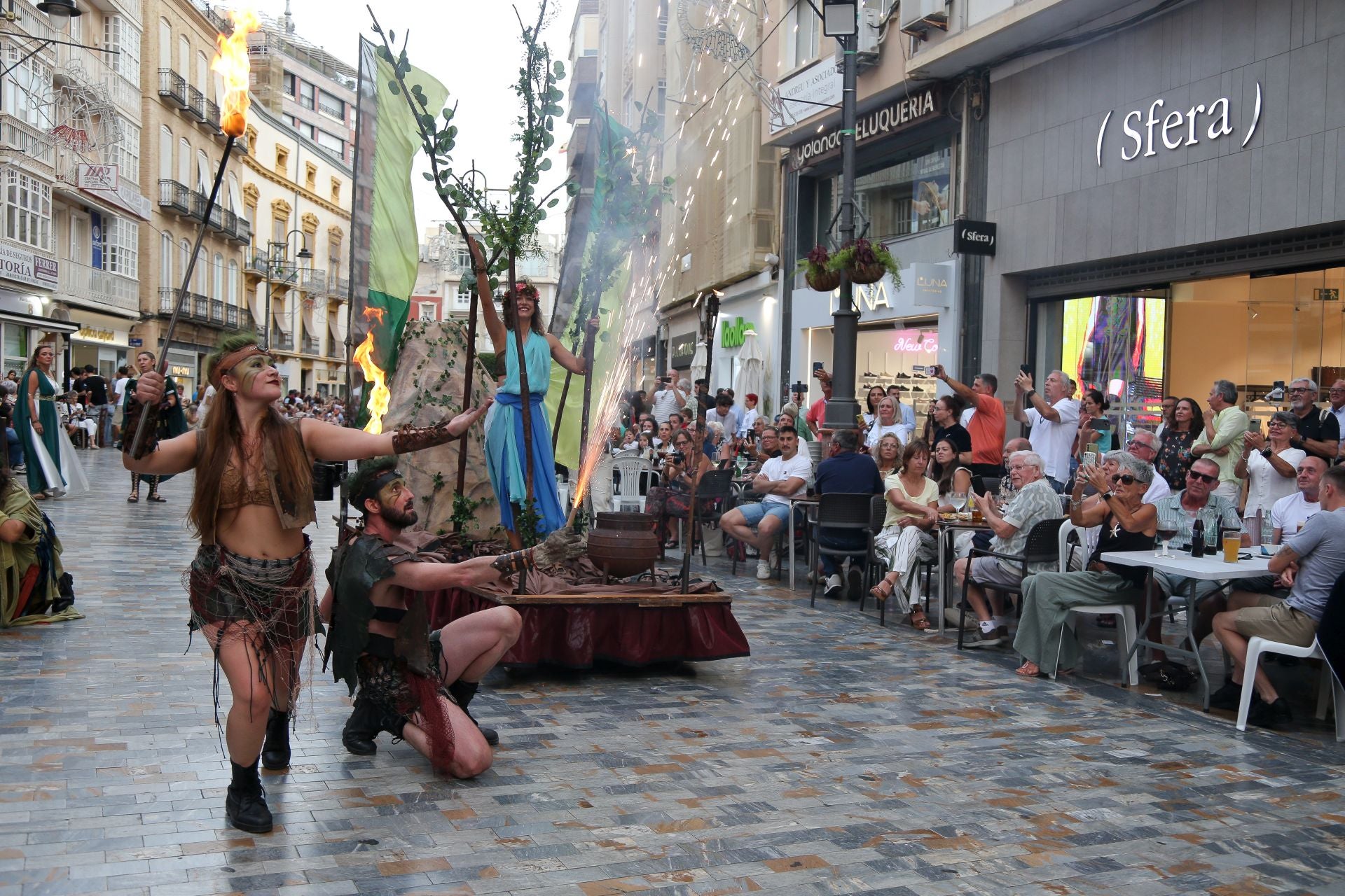 Las imágenes del gran desfile de Carthagineses y Romanos