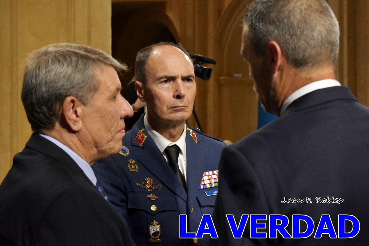 Imágenes de la entrega del título de Hijo Predilecto de Caravaca al general Pascual Soria